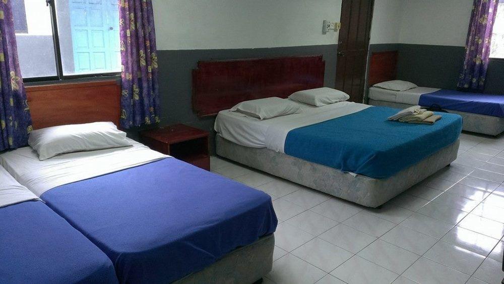 Suria Beach Resort Pekan Pangkor Екстер'єр фото